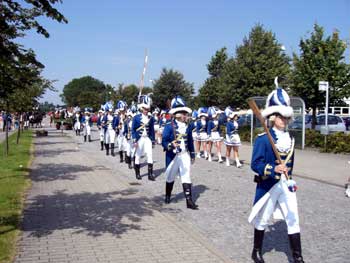 Die Siegburger Funken Blau-Weiß marschieren in Dänemark
