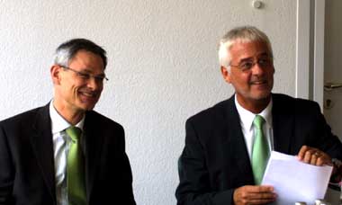Auf Öko-Kurs: Franz Huhn und Dr. Bernd Ganser (links) 