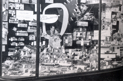 Das Bild zeigt das Kaufhaus Kaspar 1958