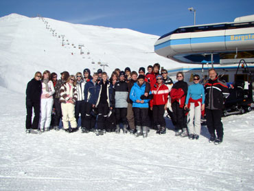 Schüler des Anno-Gymnasiums im österreichischen Skigebiet Mals