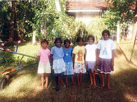 Das Bild zeigt Kinder aus Sri Lanka