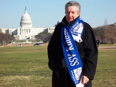 Hermann Langweg auf den Wiesen vor der West-Seite des Kongress-Gebäudes in Washington D.C.