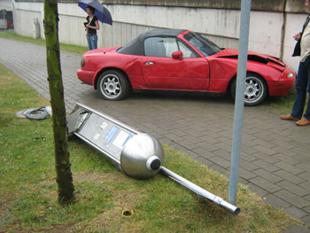 Das Bild zeigt den Unfallwagen