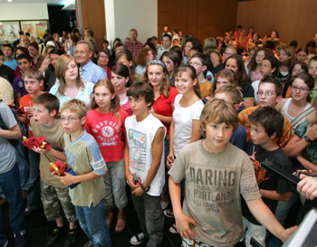 Viele Kinder beim Abschlussfest des SommerLeseClubs im letzten Jahr