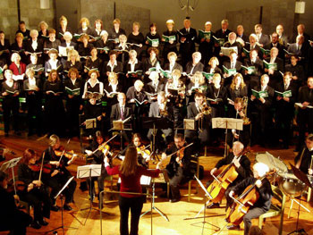 Das Bild zeigt ein Konzert der evangelischen Kantorei