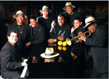 Das Bild zeigt die Band Sonoc de Las Tunas