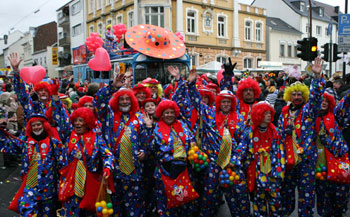 Siegburger Clowns beim Rosenmontagszug 2008