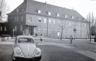 Das Postgebäude um 1959